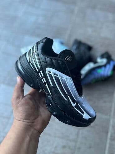 Women's Sneakers and athletic shoes: 41 — 7