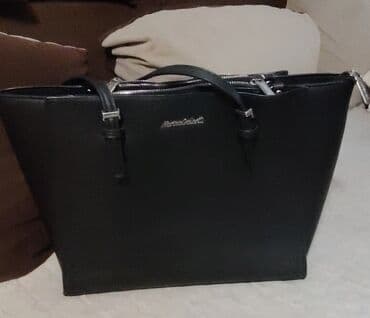 Torbe: Elegantna ženska torba – crna tote/šopper forma - Materijal: veštačka — 2