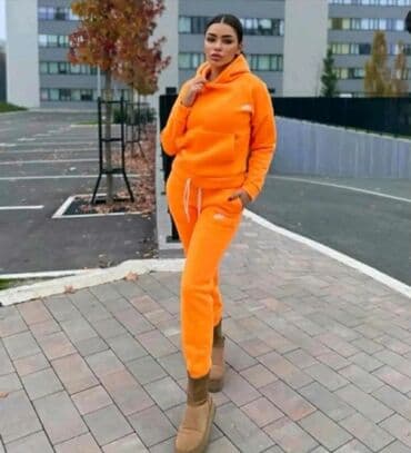 prsluci za punije dame: Nike, Jednobojni, bоја - Narandžasta — 1