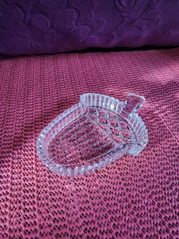 kristalne plafonjere: Pepeljara nova kristal Zajecar zir. 70,80te. Visina. 2cm — 2