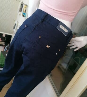 L, Visok struk, Ravne nogavice