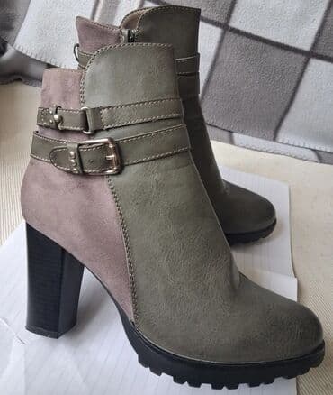 Personal Items: Ankle boots, Opposite, 41 — 1