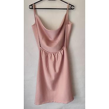 farmerice sa elastinom: Haljina sa golim leđima – puder roze boje - Model: slip haljina sa — 3