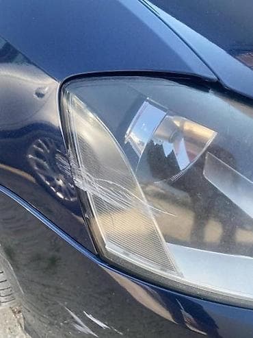key largo beograd: FAR ZA VOLKSWAGEN PASSAT B7 | Desni far za Passat B7 Ostecen — 2