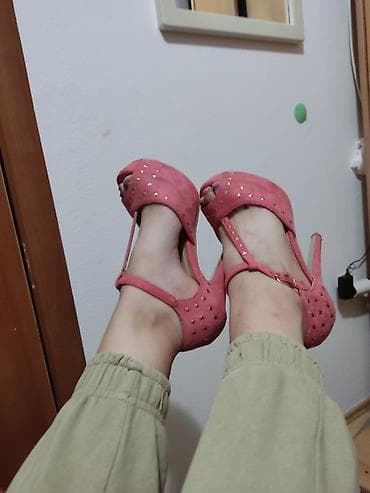 stikle sa cirkonima: Ženske sandale na visoku štiklu sa platformom - Boja: puder/roze - — 5