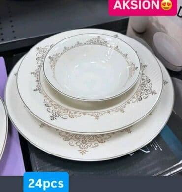 Kompleti posuđa: Set posuđa u beloj boji sa elegantnim ukrasima u zlatnim tonovima. Set — 1