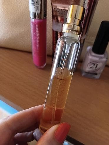 set za negu bebe: Set kozmetike i mini parfem Sadržaj seta: - Parfem u sprej bočici — 2