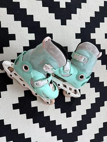 Donji delovi trenerke: Dečije roleri broj 32 - 34 + komplet zaštitne opreme - Rolerke za — 4