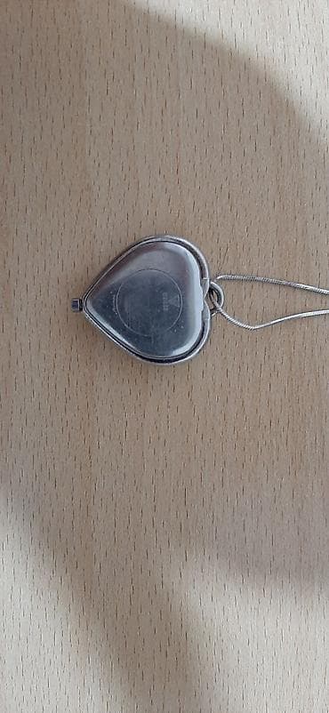 kais za g shock: GUESS privezak sat sa srebrnim lancima težine 4,35grbez manasat — 8