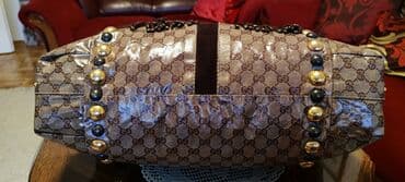 Ostali aksesoari: Gucci. Fantastična.

Bez ikakvih nedostataka.
45cm x 28cm x 10cm — 21