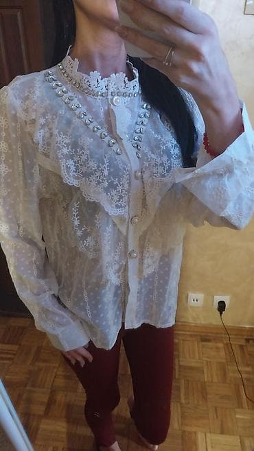 svecane suknje i bluze: Ženska kosulja u nežnoj boji šampanjca sa bisernim dugmadima i — 1