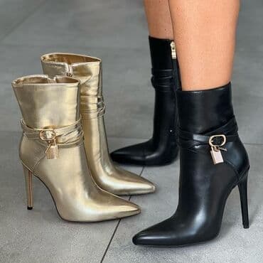 hit shoes anatomic: ELEGAND -Boots
Br :36-40
Visina pete:11cm
Cena:5800din — 1