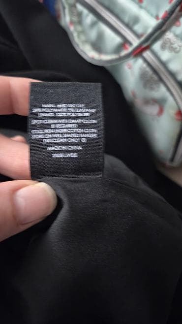 patike 50 broj: Ženski sako D-Luxe Active by DECJUBA - Boja: crna - Kroj: klasičan — 4