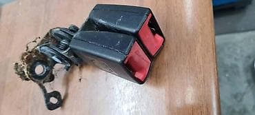 folija za sofersajbnu: KOPCA SEDISTA ZA VOLKSWAGEN GOLF 7 - 8V0857739A | Kopca za sediste — 2