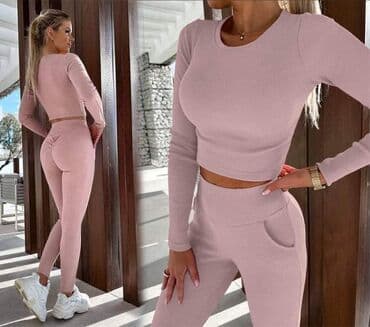 prodaja zenskih kompleta: Komplet: 2200 dinara — 4