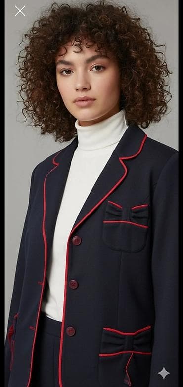 Elegantno žensko odelo – sako i pantalone - Boja: tamno plava sa