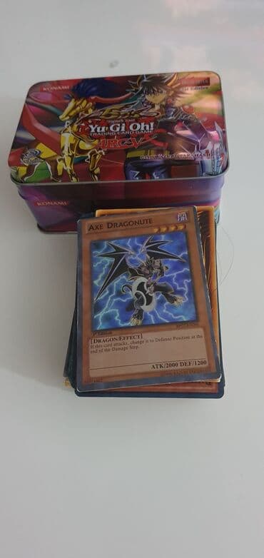 sintisajzer sa mikrofonom za decu: YUGI oh - karte za igru, igracka za decu, ima ih 96 komada. Imam puno — 4