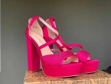 triple s: Sandals, 36 — 2