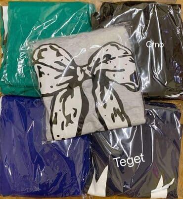 kompleti za devojke: Kompleti su rađeni u dve veličine ( manji i veći). Manji odgovaraju — 8
