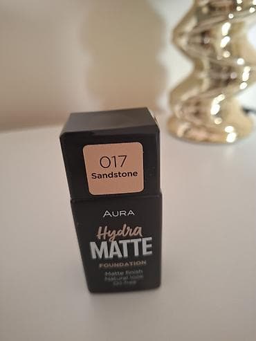 puder bez talka: Aura Hydra Matte Foundation – nijansa 017 Sandstone - Tekući puder sa — 1