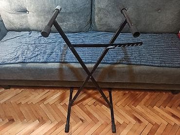 samsonite novi sad: Sklopivi stalak za klavijaturu. Visina od 68 do 92cm. Nedostaje jedna — 3