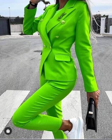 h m kompleti: Komplet
S,m,l,xl
3200 din — 1