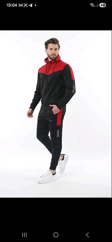 Muški komplet trenerke – gornji deo sa kapuljačom i donji deo uz nogu