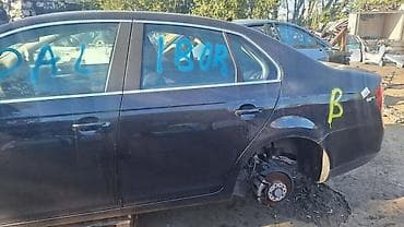 štitnici za vrata automobila: JETTA VRATA ZA VOLKSWAGEN JETTA OD 2003. DO 2009. GOD — 1