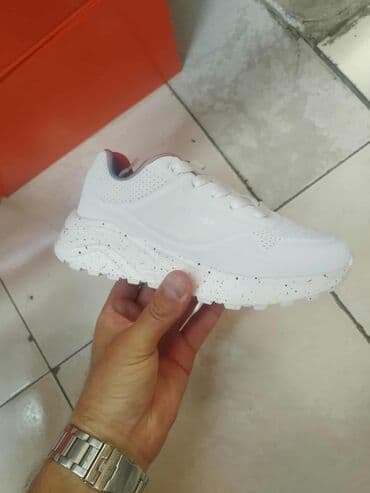 ugg cizme 35 broj: 31-36 ✅
2900 rsd +ptt 📌 — 6