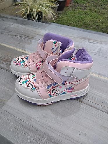 ngn cizme za sneg: Gratis patike br. 29 ako kupite 2 moja proizvoda. Znaci 2+1- patike — 4