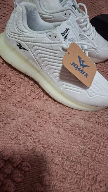 ck prsluk muski: Trainers, size - 42 — 4