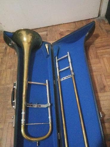Pozlaćeni tenor trombon u koferu - Klasičan tenor trombon sa ručnim na lalafo.rs Pozlaćeni tenor trombon u koferu - Klasičan tenor trombon sa ručnim