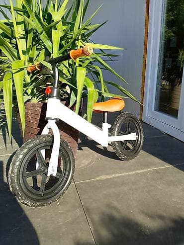 tricikli za decu od 2 godine: Dečiji balans bicikl (guralica) bez pedala - Lagani ram od metala — 1