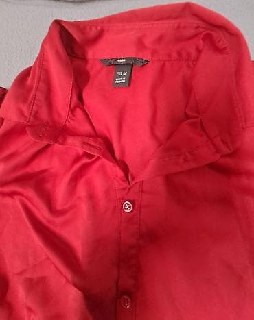 patike mk zenske: H&M ženska košulja na dugmad – crvena - Brend: H&M - Model — 2