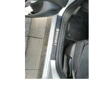 adapter za auto upaljač sa 220v na 12v: Stikeri za prag automobila - karbon RENAULT Stikeri za prag — 6