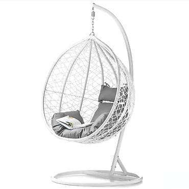 oprema za butike: Ljuljaska Karakteristike: Dimenzije: -124cm (visina korpe) -105cm — 2
