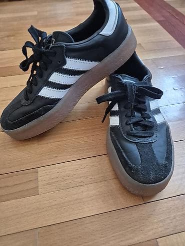 Adidas Samba OG patike - Model: Adidas Samba (oznaka “SAMBA” sa