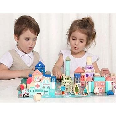 Building Blocks: DRVENE EDUKATIVNE KOCKE CITY SA PODLOGOM – 115 KOMADA Šifra proizvoda — 3