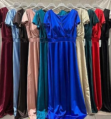 Saten haljine – dugački model sa V‑izrezom - Materijal: glatki saten