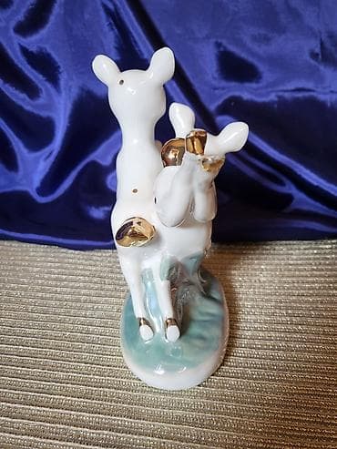branka raca: Figura vintaz,nova porcelanska. Figura sve na njoj odsjaj od — 7