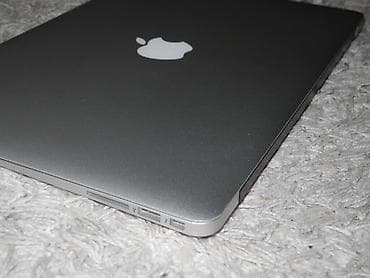 mini smart telefoni: Prodajem apple macbook air mid 2013 8/256gb racunar je potpuno — 8