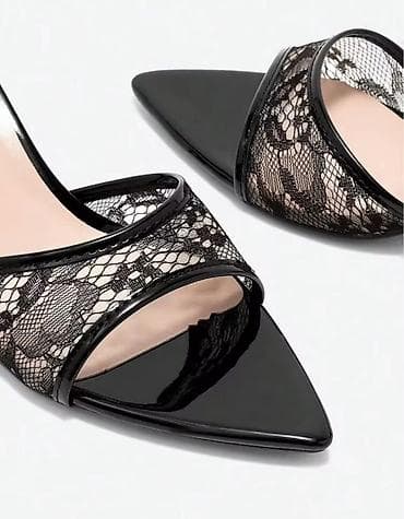 Savršen spoj crne čipke i elegantne štikle Dostupne u broju 40