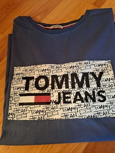 trenerka velc m: Tommy muska majca nosena. Ocuvana, bez ostecenja — 4