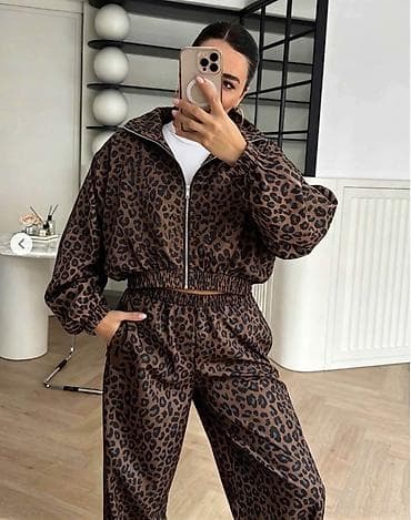 novoo: 08. Komplet trenerka
Animal print
4.000 dinara H — 2