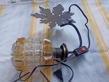 Računari, laptopovi i tableti: Zidna lampa sa slike,zidni nosač metalni, cena 1500 dinara — 3