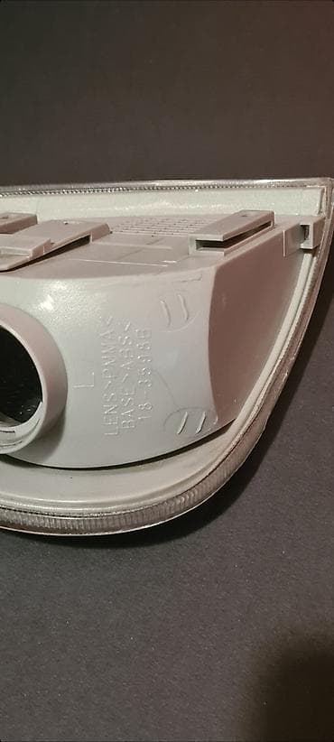 vakum staklo cena: Prednji levi žmigavac pored fara (providni) Škoda Feleicija 1godište — 3