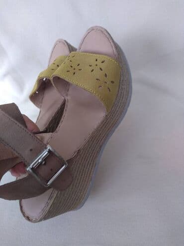 oksfordice sa platformom: Sandals, Aeros, 38 — 10