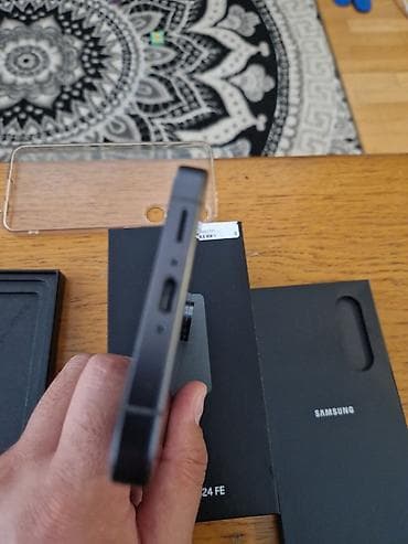samsung dostava: Samsung Galaxy S24 FE – kompletno pakovanje sa garancijom do juma — 4