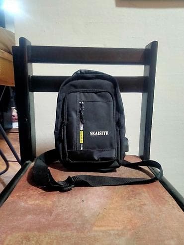 bez bermude: Skaisite Torbica Torbica u odlicnom stanju.Koristio sam je svega — 2