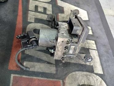rs automobili: RACUNAR ABS PUMPE E60 ZA BMW 518, 520, 520 GT . OD 2002. DO 2013 — 1